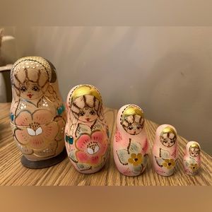 Nesting Dolls - wooden - set of 5
